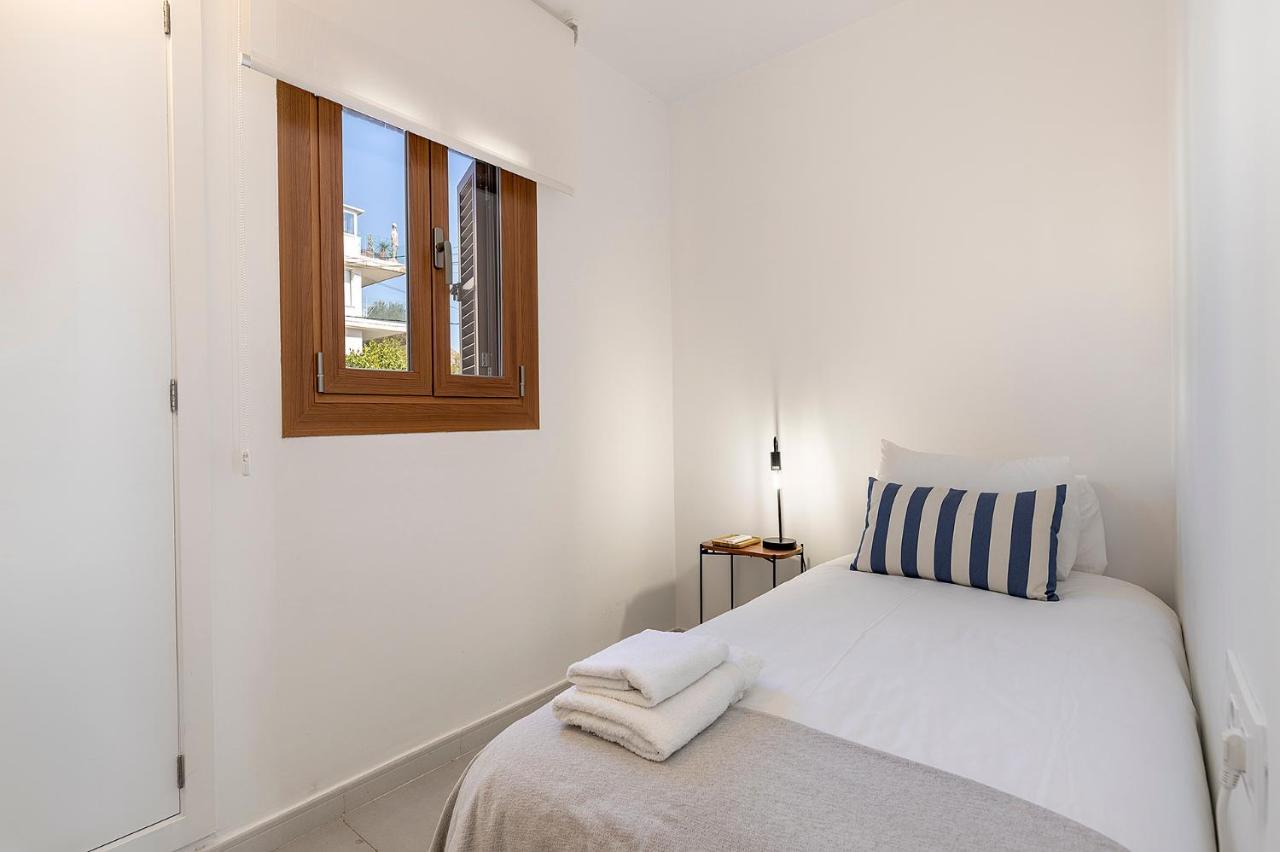 La Gola Apartment, First-Line Beachfront, Newly Refurbished Port de Pollença Extérieur photo